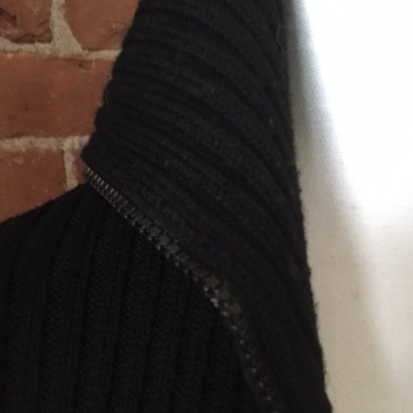 DKNY Heavy Rib Black Cardigan Sweater - Picture 3 of 6